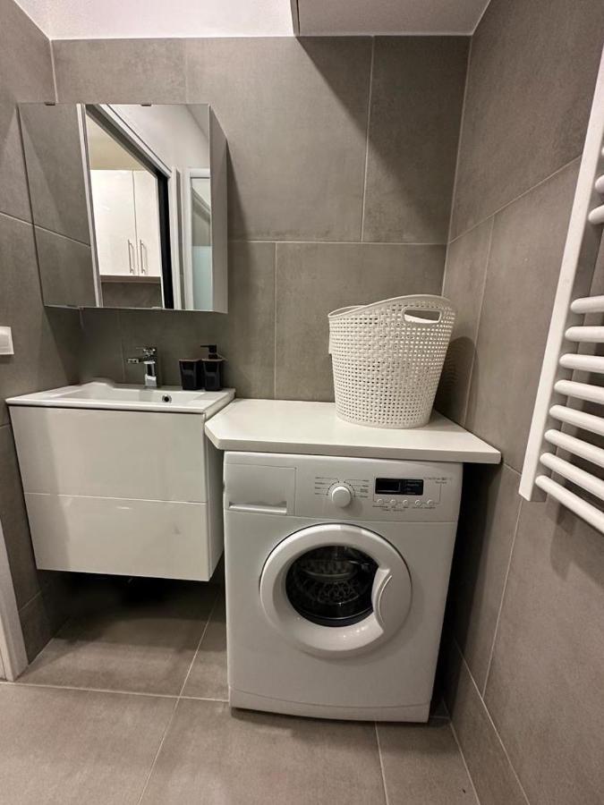 Appartement -champs Elysees Parijs